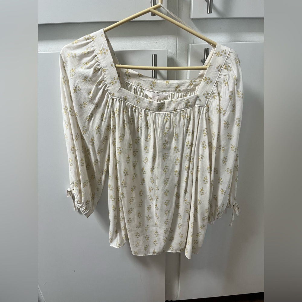Lauren Conrad White Floral Blouse Shirt Top